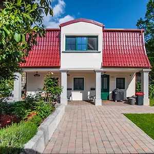 Entire House In The Center Of - Free Parking - Dragon Garden Pavilion Homestay Ljubljana